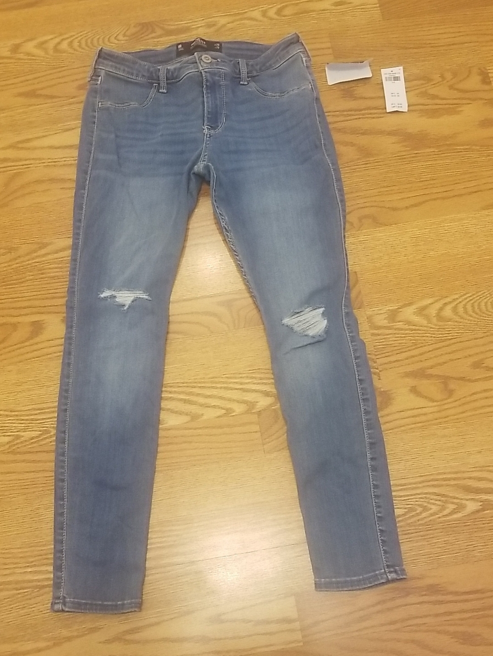 NWT Hollister Light Blue Ripped Skinny Jeans